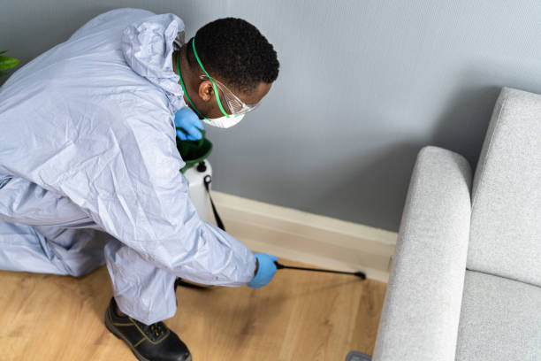 Best Pest Prevention Services  in Colonia, NJ